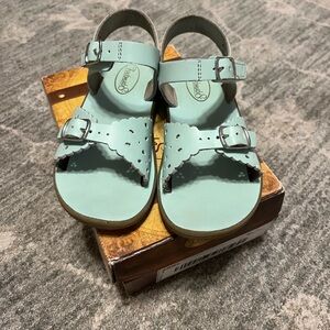 SOLD FootMates Blue Sandals Comfortable Flip Flops Size 10